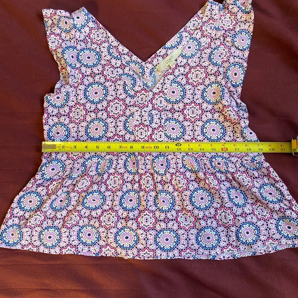 Loft Floral Pink and Blue Women's Peplum Top - Picture 4 of 6